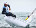 Ole Schweckendiek si è classificato undicesimo ai Campionati mondiali di Ilca 7 a Dun Laoghaire, risultando il miglior timoniere della Federazione tedesca di vela (DSV).