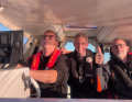 The volunteer rescuers from "NordFalcken" are delighted with an unusual but successful rescue mission
