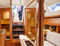 Delphia 34: The test boat was fitted out with beech wood. Mahogany is standard