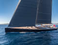 “4K” was launched by Abeking & Rasmussen in 2002 as “Alithia”. The high-performance aluminium hull, with its IMS-style tapered stern, and the almost vertical transom still look contemporary even after more than 20 years.