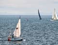 Yann Quenet ließ es sich nehmen bei einer Clubregatta auf dem Sankt-Lorenz-Strom mitzusegeln