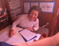 En forme à l'étincelle : Ebru Yaral à la table de navigation du Swan "Sterna" sud-africain