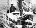Wilfried Erdmann, damals 27, trifft nach seiner Weltumsegelung am Abend des 7.5.1968 im Hafen von Helgoland ein