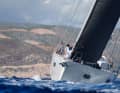 L'XC-47 non ha bisogno di peso al limite. Ma quando a bordo c'è l'equipaggio del cantiere di Haderslev, già collaudato in regata, non si lascia nulla di intentato per ottenere un decimo in più.