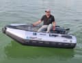 The new Q models from EZ-Raft offer a cockpit, just like conventional dinghies. However, they are designed to be significantly lighter. The picture shows the Q270.