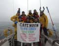 Die Crew feiert die Kap-Hoorn-Passage, die deutlich ruhiger ausfällt, als erwartet