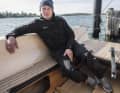 Pour s'asseoir plus confortablement dans le port, il faut enlever une partie du plancher du cockpit.