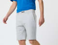 Le nouveau short gris clair de Henri Lloyd.