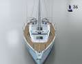 Le Linjett 36 est le premier bateau du chantier naval à être équipé d'un beaupré fixe. La proue sert également de support d'ancre et de marchepied.