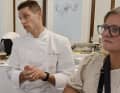 Lo chef del "Lido Palace", Stefano Rossi, mentre parla con i visitatori.
