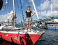 Im Alter von 16 Jahren und 123 Tagen beendete Laura Dekker am 21. Januar 2012 ihre Weltumsegelung in Sint Maarten.