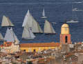 Convivialité pour les spectateurs : départ des joyaux, dont le P-Class "Corinthian" de Herreshoff (P-5) de 1911 ou le Fife-Gaffelkutter "Kismet" (K1898) mis à l'eau en 1898. | Photos Gilles Martin-Raget /www.martin-raget.com