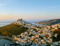 The main town of Astipalaia, Chora, is spectacularly situated on a mountain.