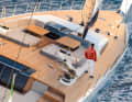 Un jeu d'enfant : Marc Giorgetti vérifie nonchalamment le réglage des voiles d'avant. L'entrepreneur luxembourgeois est l'actionnaire majoritaire du groupe Solaris, qui comprend, outre Solaris Yachts, CNB et le maxi-chantiers Performance Boats.