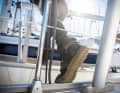 ... ou sur le fuselage - mais là, à des endroits qui le supportent, comme ici sur la barre de ralingue de pied