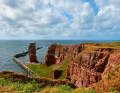 Célèbre symbole : la Lange Anna, une haute aiguille rocheuse à la pointe nord-ouest de Helgoland