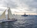 HETI davanti al rimorchiatore oceanico e al varo FAIRPLAY al largo di Schleimünde.
