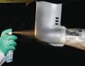 Alu-Antifouling: Spezialsprays für Antrieb und Prop wirken bei Segelyachten mäßig gut. Normale  Aluminium-Antifoulings mit Zinkoxid bieten auf Saildrives oft besseren Schutz