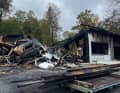 Completa distruzione dopo il grande incendio nel cantiere navale di Christen