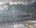 Completa distruzione dopo il grande incendio nel cantiere navale di Christen