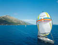 Charter racing yacht: We were sailing a Comet 45 S with a carbon-fibre mast, laminate sails and a spinnaker, owned by the charter company Barbera Yachting. This cruiser/racer from the Italian shipyard is already twelve years old, but is equipped with state-of-the-art technology, ranging from a hydraulic backstay tensioner and electric winches to a retractable bow thruster. Costs and booking details are in the article