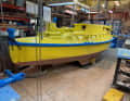Wie viele seine Vorgänger ist auch das neueste Boot in einem knalligen Gelb lackiert.