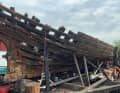 The wreck of Günther Plüschow's expedition ship "Feuerland" is sawn up in Flensburg's museum harbour