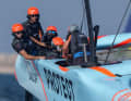 Das britische Team beim Sails GP mit den Kask-Helmen