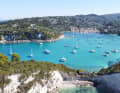 Lakka, au nord de l'île de Paxos : l'un des plus beaux mouillages de Grèce.