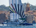 Il team Germany SailGP davanti a uno scenario tipico di Saint-Tropez