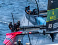 Ici, les Néo-Zélandais et les Suisses chassent l'équipe Germany SailGP.