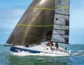 When the boat starts planing, the scow bow also lifts out of the water. The Sun Fast 30 One Design is particularly fond of the courses on the centreline
