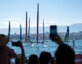 Auf dem Genfersee finden die Rennen wie auch sonst im SailGP direkt vor den Zuschauertribünen statt.