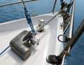 The horizontal winch is mounted on deck, with the chain locker underneath. We show the necessary work steps