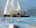 At the finish line: The completely refurbished 15, an Ernst-Riss from the Eikboom shipyard, gives owner Kolb some enjoyable hours in his home waters of Tegernsee