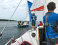 Studierende aus Greifswald gehen mit Booten des Aka­de­mischen Segel­vereins regelmäßig auf Sommertörns. Die Vereinskasse ist chronisch leer