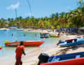 Colourful hustle and bustle on Mayreau beach