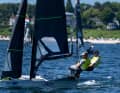 Nevin Snow et son équipier Ian Macdiarmid (États-Unis) dominent le classement de la classe 49er lors de la Kieler Woche.