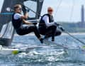 Grâce à une journée exceptionnelle, les navigatrices locales Maru Scheel et Freya Feilcke se sont hissées sur le podium provisoire de la catégorie 49erFX.