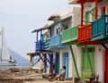 Le colorate case dei pescatori di Klima.