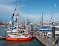 Der Hafen von Les Sables D'Olonne. Statt Imocas liegen die Boote der Teilnehmer des Golden Globe Race an den Stegen.