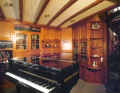 The grand piano, a gift from the manufacturer, was played in for the first time in the presence of star pianist Justus Frantz, with media coverage.