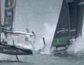 Qui i Black Foil si tuffano in acqua durante la collisione con il DS Automobiles SailGP Team France.