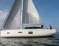 The hull windows are equally distributed on both sides
