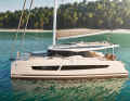 La sporgenza positiva del ponte, la prua arretrata e le lunghe finestre dello scafo caratterizzano l'aspetto del nuovo 41 di Fountaine Pajot.