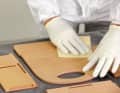 Smooth sanding: Before coating, the wood should be finely sanded, then dedusted well, otherwise the dirt will stick to the resin