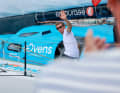 Hier winkt Thomas Ruyant