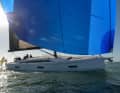 Des performances solides. Lors du test, l'Arcona 50 s'en sort très bien dans toutes les conditions. Les données de performance sont impressionnantes