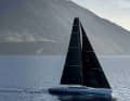 C'est ainsi que l'équipe du constructeur Juan Kouyoumdjian imagine la navigation de "Yemaya" : avec beaucoup de râteau dans le mât et de nombreuses options de voiles d'avant. La stabilité est assurée par une quille pivotante