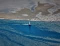 Le long du bord : le chenal des Wadden vu d'en haut.